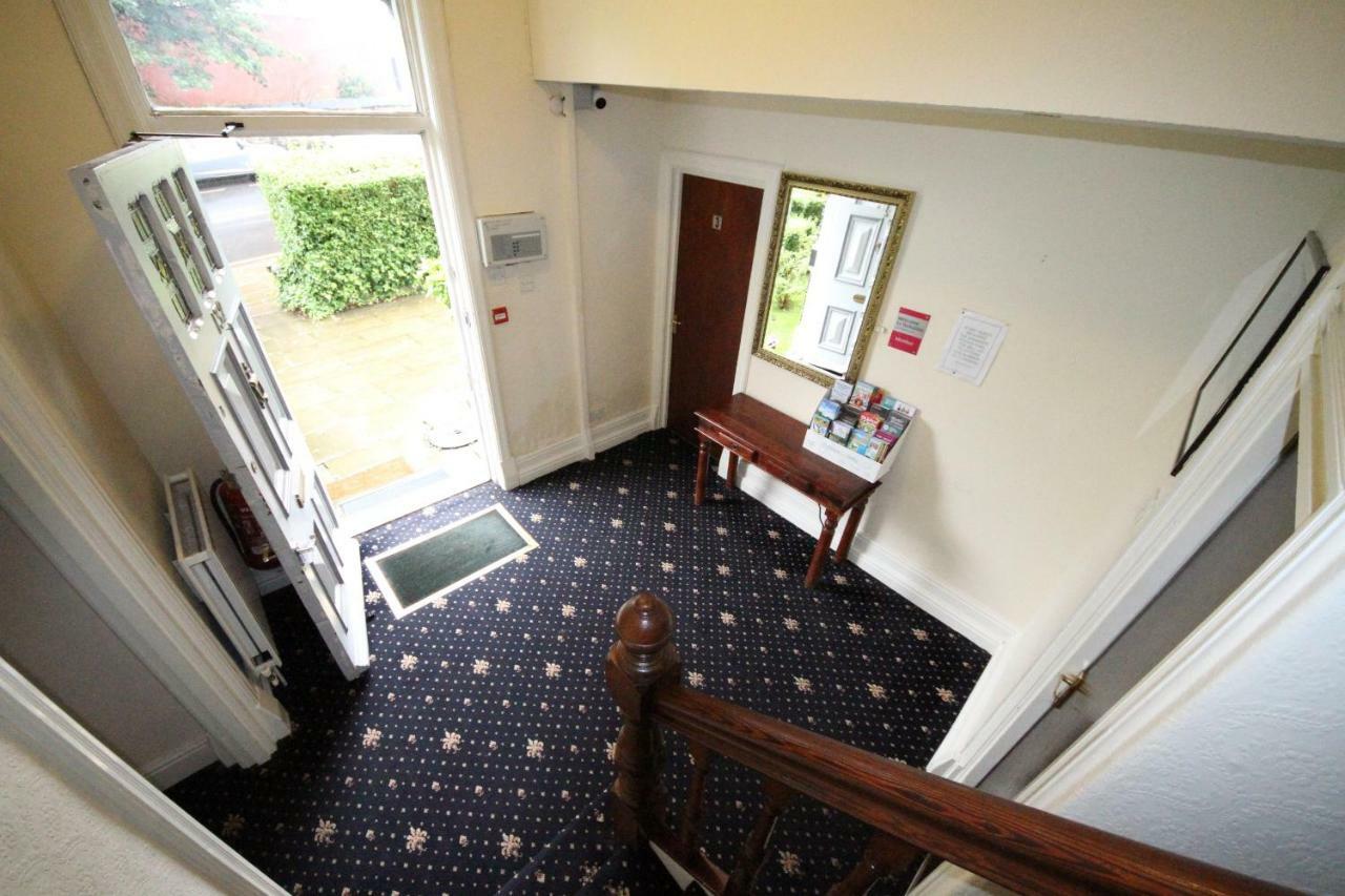 Avalon Guest House リーズ エクステリア 写真