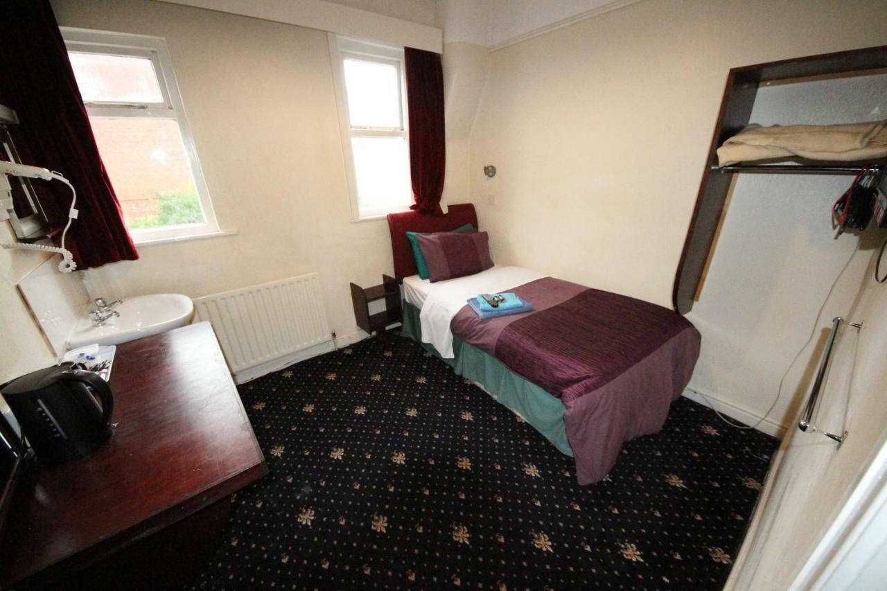 Avalon Guest House リーズ エクステリア 写真