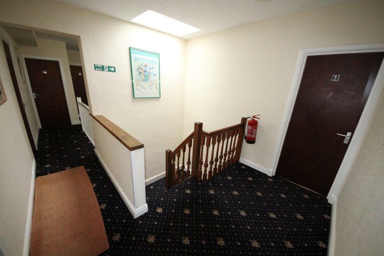 Avalon Guest House リーズ エクステリア 写真